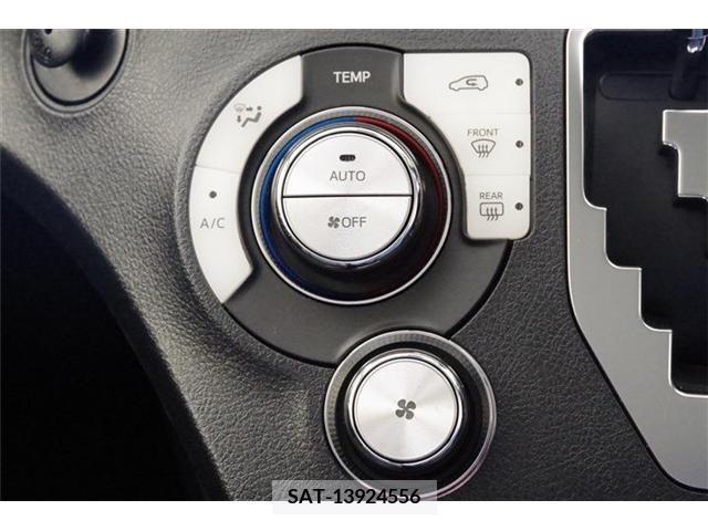 Toyota SIENTA 2017-12 202748-9