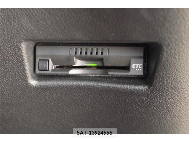 Toyota SIENTA 2017-12 202748-4