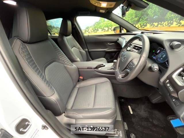 Lexus UX 2019-09 391955-7