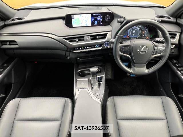 Lexus UX 2019-09 391955-1