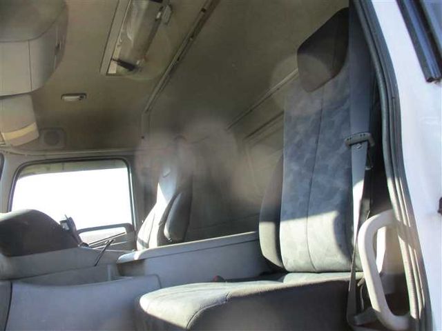 Nissan QUON 2011-03 1150-10