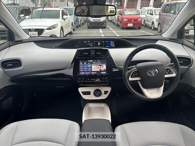 Toyota PRIUS 2016-07 283049-1