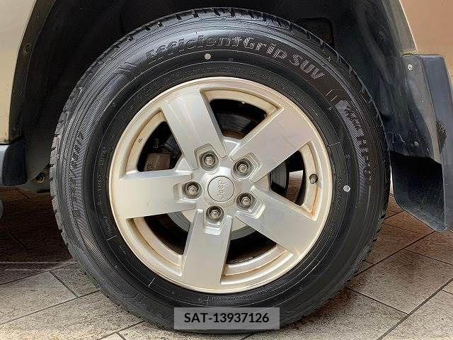 Jeep COMMANDER 2006-07 374058-18