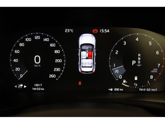 Volvo XC40 2021-09 14531-3