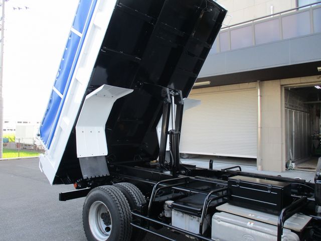 Nissan CONDOR 2017-08 9421-6