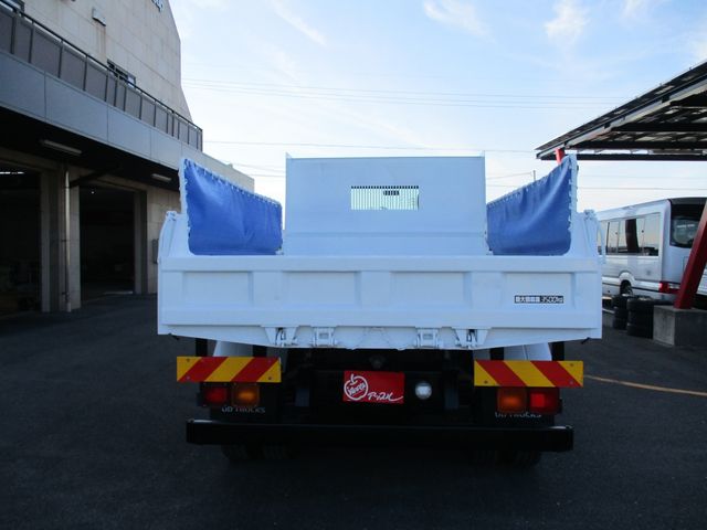 Nissan CONDOR 2017-08 9421-10