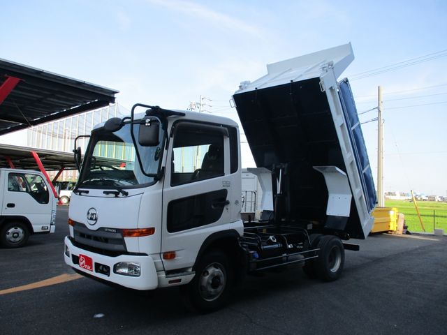 Nissan CONDOR 2017-08 9421-0