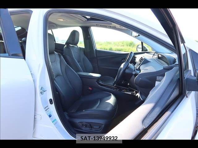 Toyota PRIUS 2019-04 393418-13