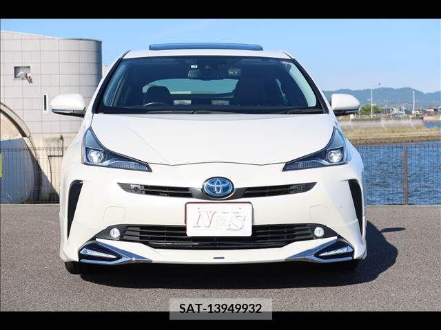 Toyota PRIUS 2019-04 393418-1