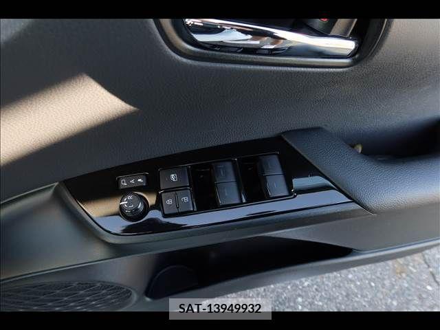 Toyota PRIUS 2019-04 393418-28