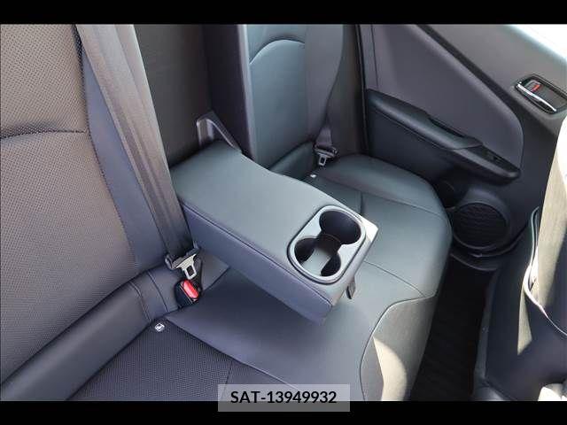 Toyota PRIUS 2019-04 393418-16