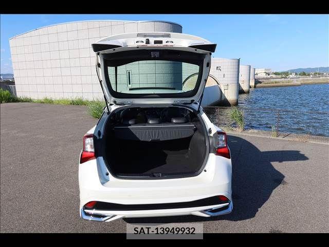 Toyota PRIUS 2019-04 393418-25