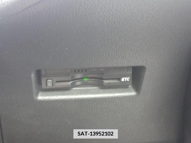 Toyota RACTIS 2012-12 345023-16