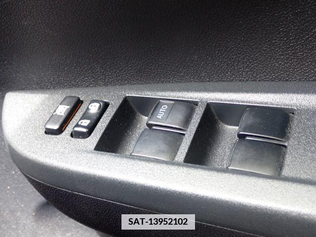 Toyota RACTIS 2012-12 345023-20
