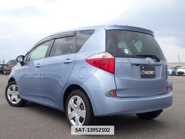 Toyota RACTIS 2012-12 345023-2