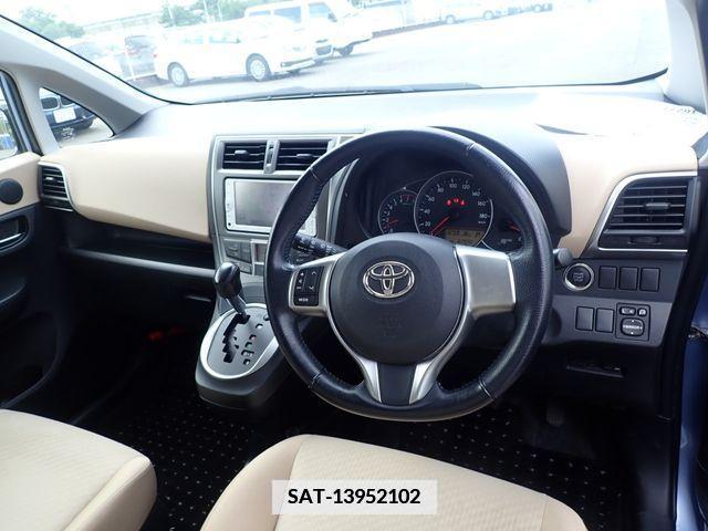 Toyota RACTIS 2012-12 345023-1