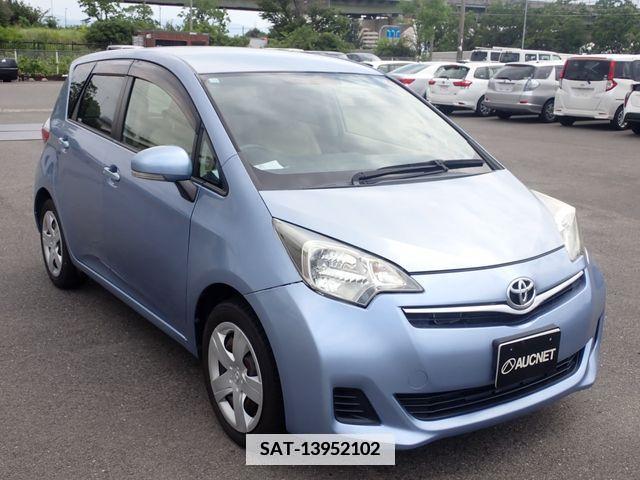 Toyota RACTIS 2012-12 345023-3