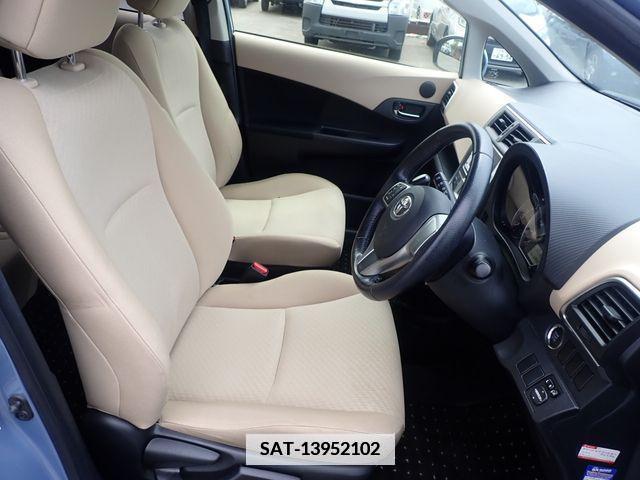 Toyota RACTIS 2012-12 345023-21