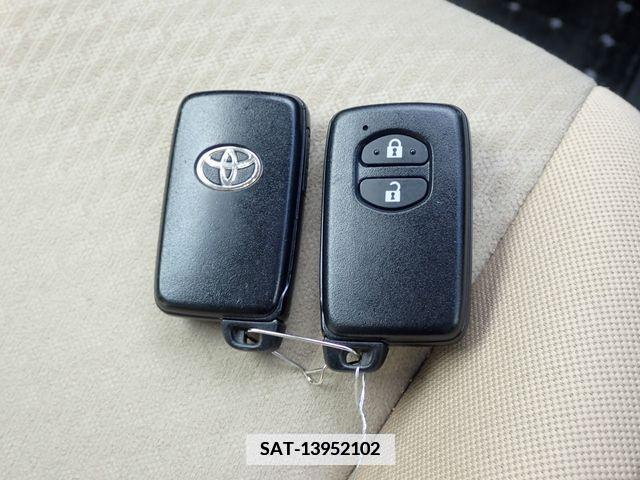 Toyota RACTIS 2012-12 345023-26