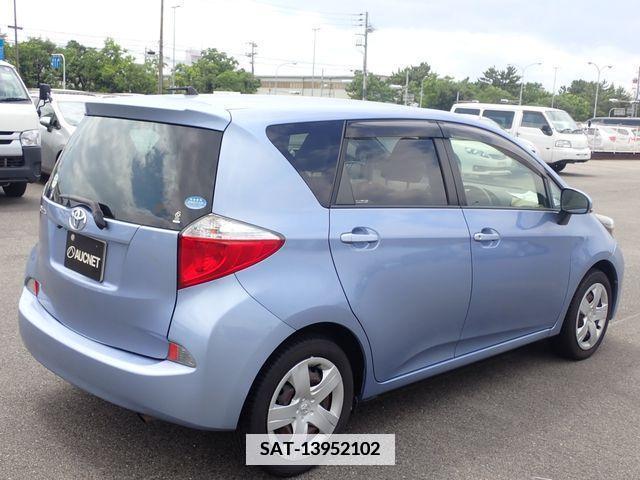 Toyota RACTIS 2012-12 345023-7