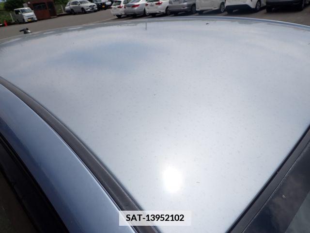 Toyota RACTIS 2012-12 345023-9