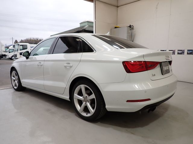 Audi A3 SEDAN 2015-02 190341-2