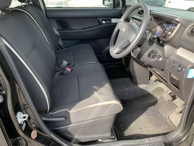 Daihatsu MOVE CONTE 2013-03 11524-9