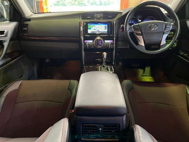 Toyota MARK X 2010-07 8396-13