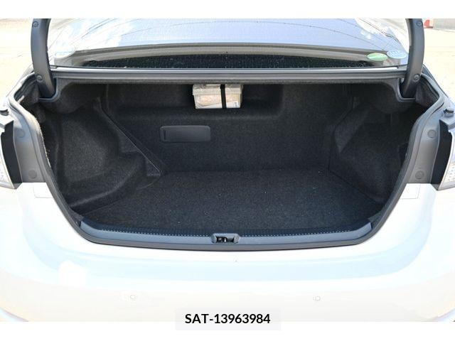 Lexus HS 2012-06 354182-10