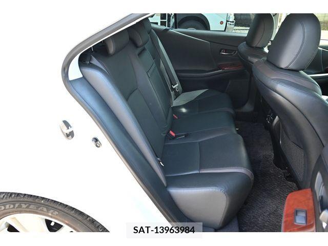 Lexus HS 2012-06 354182-9