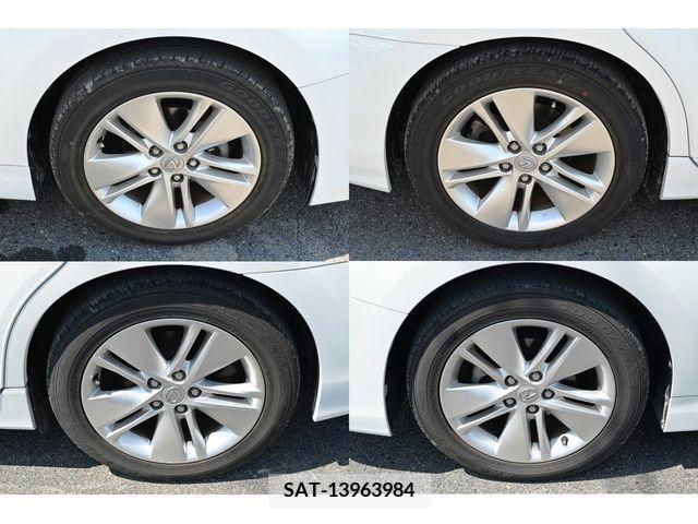 Lexus HS 2012-06 354182-7