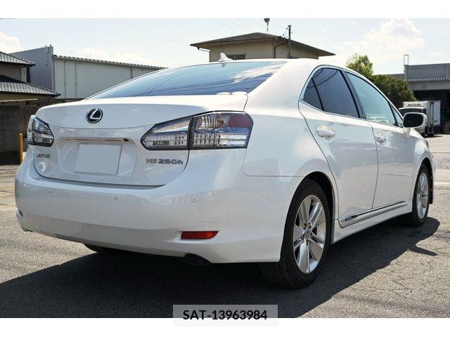 Lexus HS 2012-06 354182-4
