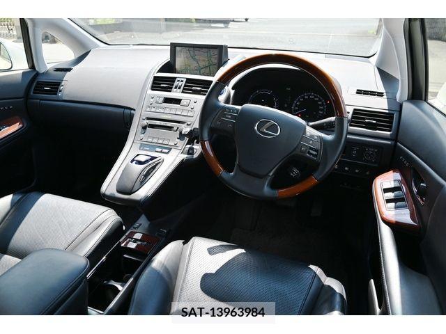 Lexus HS 2012-06 354182-1