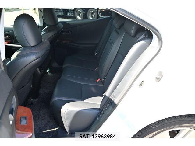 Lexus HS 2012-06 354182-13