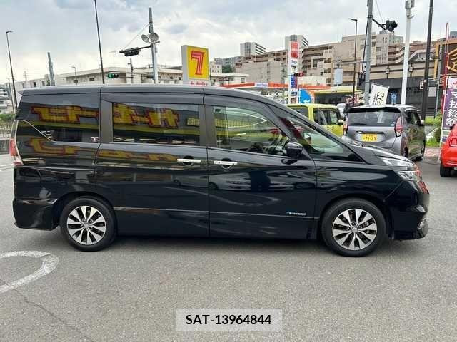 Nissan SERENA 2016-09 335503-4