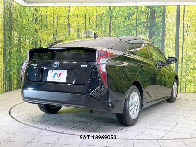 Toyota PRIUS 2017-02 374869-17