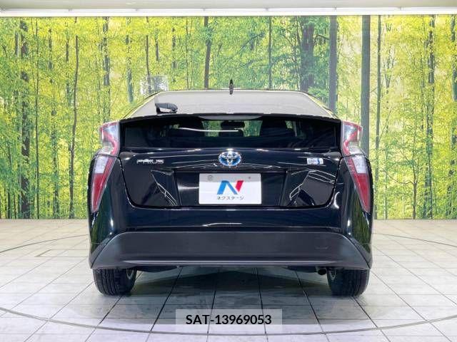 Toyota PRIUS 2017-02 374869-15