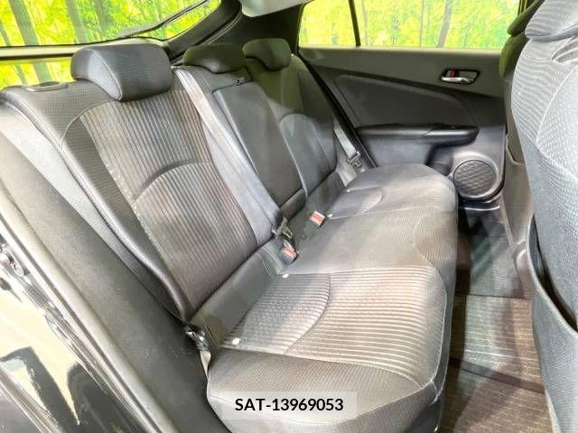 Toyota PRIUS 2017-02 374869-9