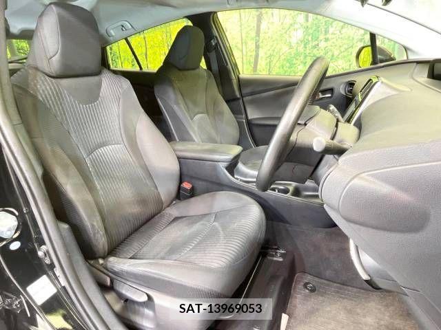 Toyota PRIUS 2017-02 374869-8