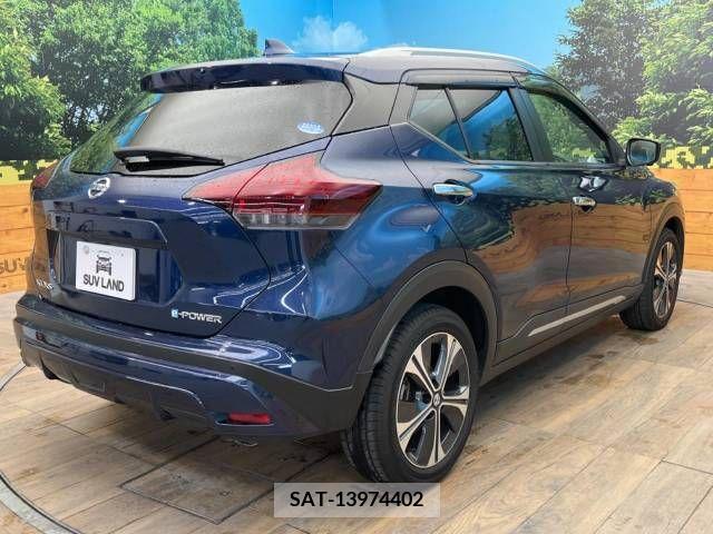 Nissan KICKS 2021-11 213321-17
