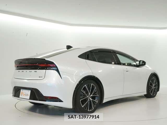 Toyota PRIUS 2023-02 254213-4