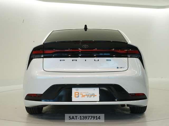Toyota PRIUS 2023-02 254213-3