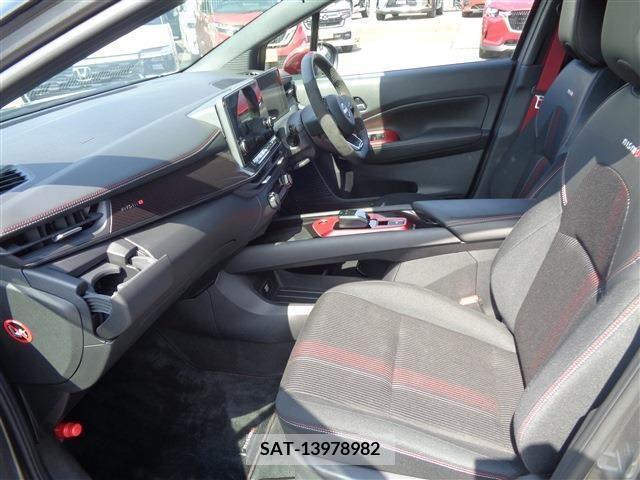 Nissan AURA 2022-07 352501-8