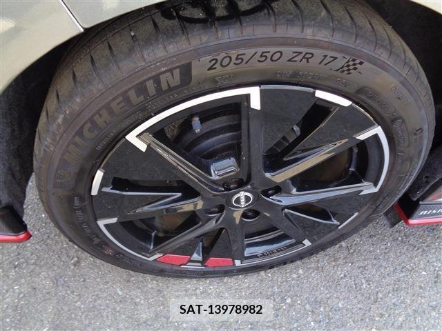 Nissan AURA 2022-07 352501-6