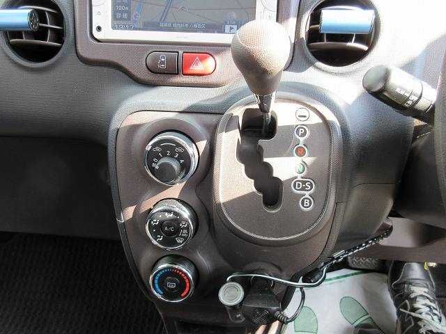 Toyota SPADE 2013-09 196328-6