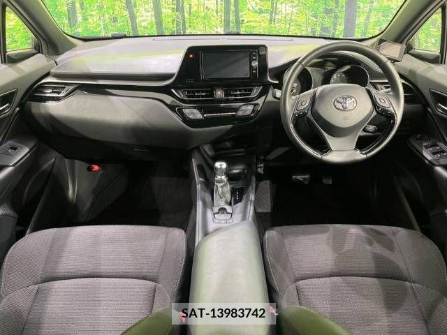 Toyota C-HR 2017-05 264175-1