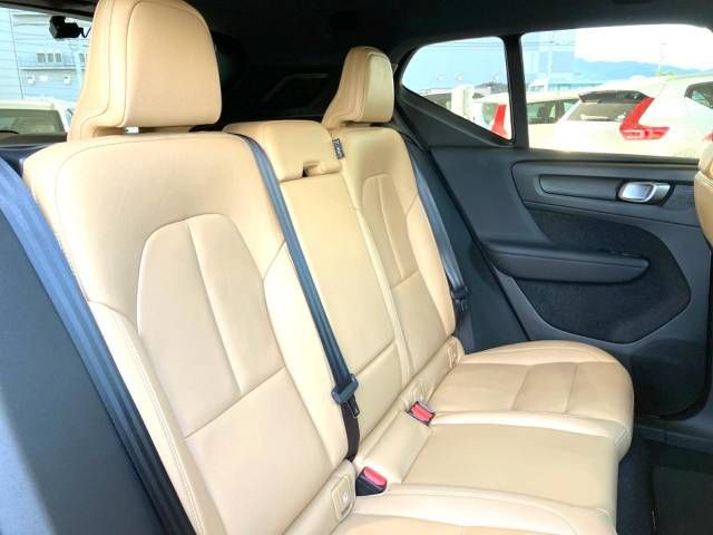 Volvo XC40 2018-10 12762-12