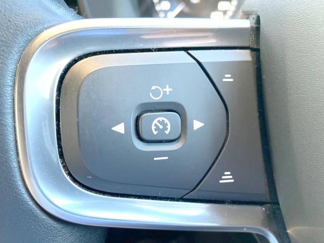 Volvo XC40 2018-10 12762-5