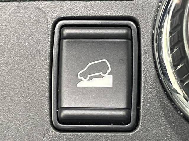 Nissan X-TRAIL 2018-05 11389-5