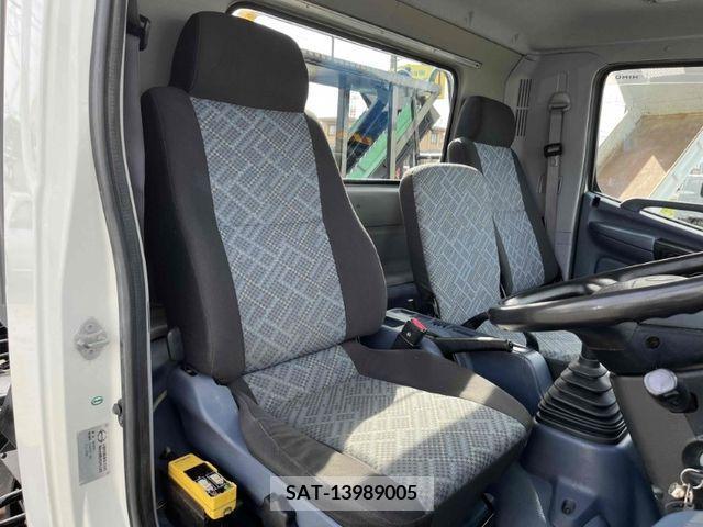 Hino RANGER 2006-04 240448-18